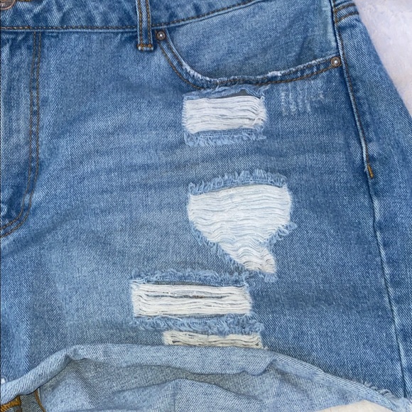 Forever 21 Denim Shorts - Picture 3 of 5